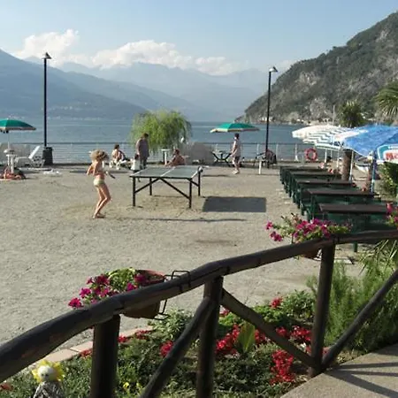Apartamento Sleeps 4 Varenna
